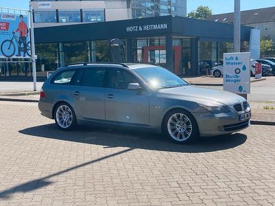 Gebraucht BMW 525 197 PS (144 kW) 2009 Grau Kombi
