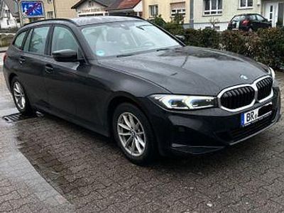 Gebraucht BMW 318 Sport Line 150 PS (110 kW) 2022 Schwarz Kombi