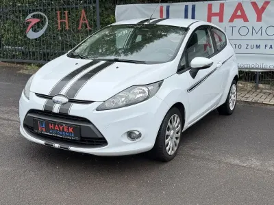 Gebraucht Ford Fiesta Trend 60 PS (44 kW) 2011 Weiß Kleinwagen