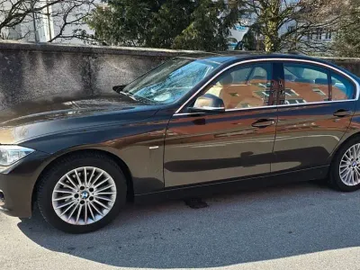Second-hand BMW 320 Luxury Line 184 CP (135 kW) 2012 Maro Berlinǎ