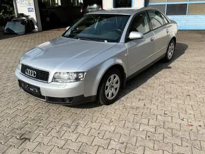 Gebraucht Audi A4 131 PS (96 kW) 2001 Silber Limousine