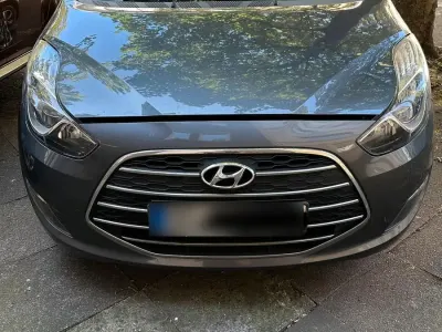 Gebraucht Hyundai ix20 125 PS (91 kW) 2016 Grau Kleinwagen