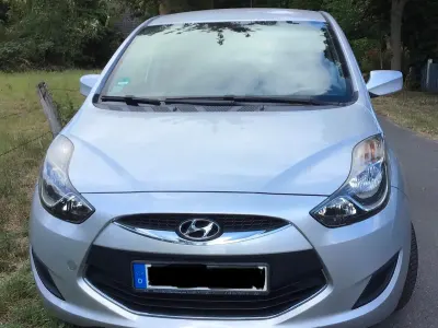 Gebraucht Hyundai ix20 Edition 90 PS (66 kW) 2013 Silber Kleinwagen