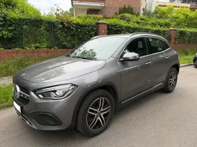 Gebraucht Mercedes GLA200 Progressive 163 PS (119 kW) 2022 Grau SUV