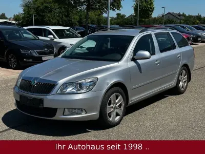 Usado Skoda Octavia Ambition 105 CV (77 kW) 2013 Plateado Familiar