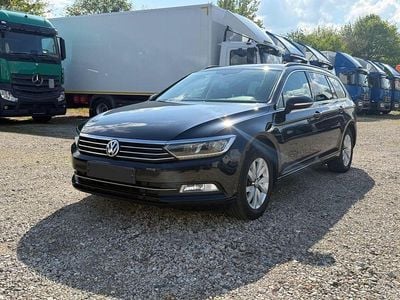 Second-hand VW Passat Comfortline 150 CP (110 kW) 2017 Negru Break