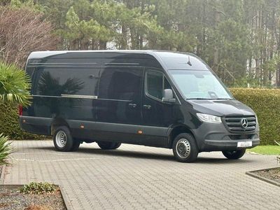 Schwarz Neu 2025 Mercedes Sprinter Van | 75.990 € (Teuer)