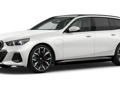 Gebraucht BMW 550e Comfort Edition 489 PS (359 kW) 2026 Weiß Kombi