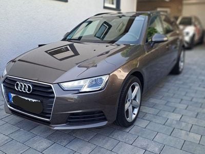 Braun Gebraucht 2017 Audi A4 Kombi | 16.200 € (Guter Preis)