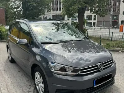 Gebraucht VW Touran Comfortline 150 PS (110 kW) 2025 Grau Van / Kleinbus