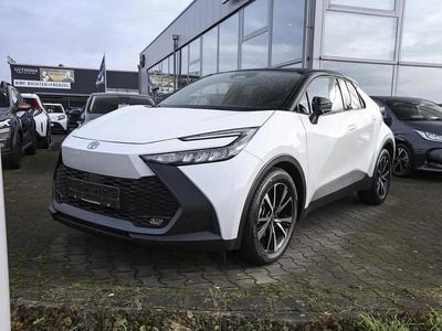 Schneeweiß Gebraucht 2024 Toyota C-HR Team SUV | 27.289 € (Fairer Preis)