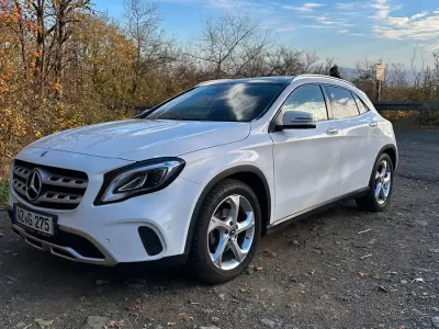Gebraucht Mercedes GLA180 122 PS (89 kW) 2019 Weiß SUV