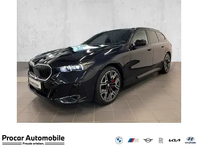 Gebraucht BMW 550e M Sport 313 PS (230 kW) 2025 Schwarz Kombi