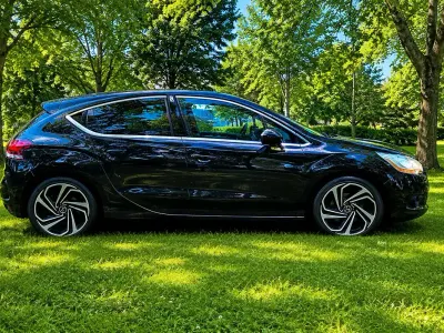 Gebraucht Citroën DS4 130 PS (95 kW) 2012 Schwarz Kleinwagen