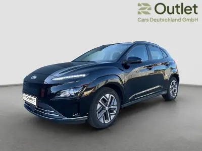 Gebraucht Hyundai Kona Select 100 kW (136 PS) 2022 Schwarz SUV