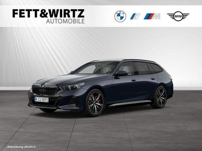 Gebraucht BMW 550e M Sport 489 PS (359 kW) 2025 Carbonschwarz metallic Kombi