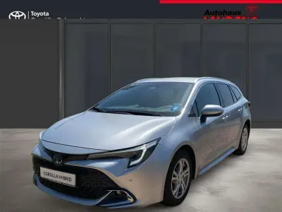 Gebraucht Toyota Corolla Hybrid Team 140 PS (102 kW) 2024 Silver metallic Kombi