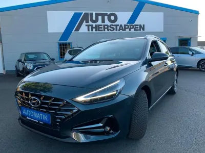 Gebraucht Hyundai i30 Select 120 PS (88 kW) 2023 Grau Limousine