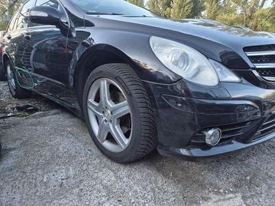 Mercedes R320