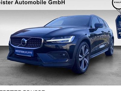 Schwarz Gebraucht 2023 Volvo V60 CC Plus Kombi | 39.990 € (Etwas zu teuer)