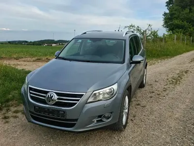 Gebraucht VW Tiguan 140 PS (102 kW) 2010 Grau SUV