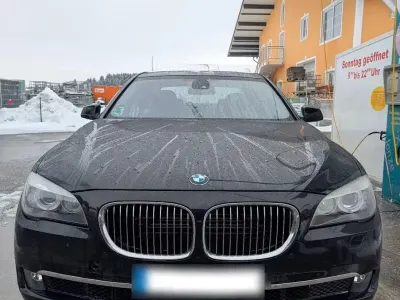 Gebraucht BMW 750 465 PS (342 kW) 2010 Schwarz Limousine