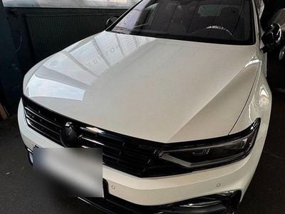 Gebraucht VW Passat R-line 190 PS (139 kW) 2021 Weiß Kombi