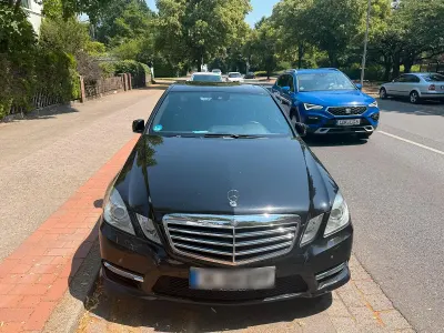 Gebraucht Mercedes E350 Avantgarde 265 PS (194 kW) 2012 Schwarz Limousine