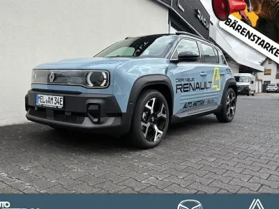 Usata Renault 4 E-Tech Komfort 110 kW (150 CV) 2025 Blu SUV
