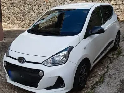 Gebraucht Hyundai i10 Passion 87 PS (63 kW) 2018 Weiß Kleinwagen