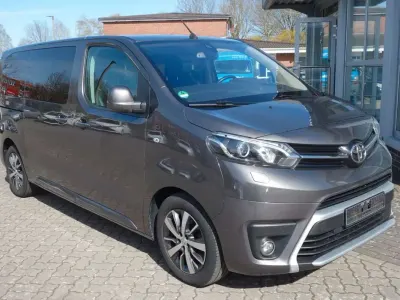Gebraucht Toyota Proace Verso Executive 177 PS (130 kW) 2021 Grau Kombi