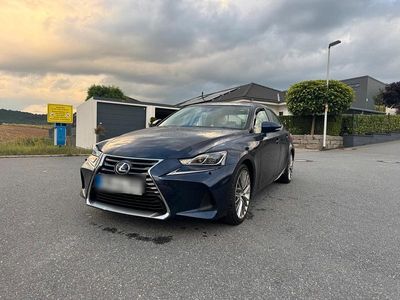 Lexus IS300h