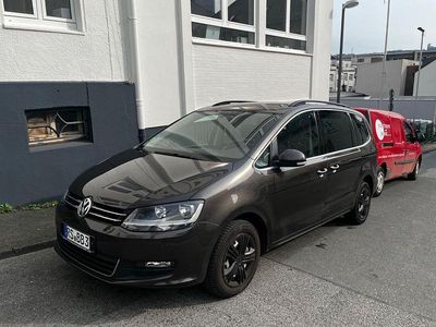Gebraucht VW Sharan Trendline 140 PS (102 kW) 2014 Braun Van / Kleinbus