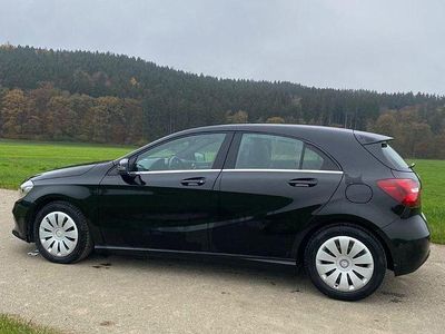 Gebraucht Mercedes 200 156 PS (114 kW) 2016 Schwarz Kleinwagen