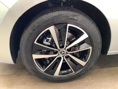 Silber helvinsilber Gebraucht 2025 Mercedes T180 Edition Van / Kleinbus | 33.900 € (Fairer Preis)