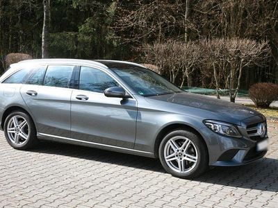 Gebraucht Mercedes C220 194 PS (142 kW) 2019 Grau Kombi