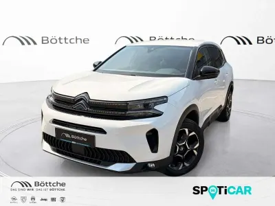 Gebraucht Citroën C5 Aircross PureTech 131 PS (96 kW) 2023 Lack weiss banquise/typ aussenverkleidung spiegel flach standard SUV