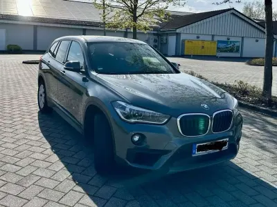Gebraucht BMW X1 140 PS (102 kW) 2019 Grau SUV
