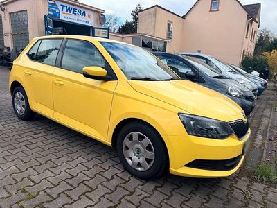 Gebraucht Skoda Fabia Cool Edition 60 PS (44 kW) 2015 Gelb Kleinwagen