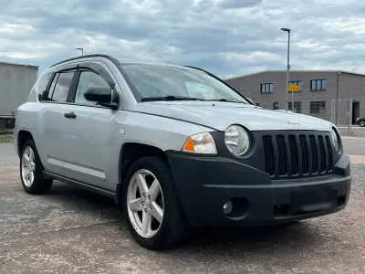 Gebraucht Jeep Patriot 174 PS (127 kW) 2009 Silber SUV