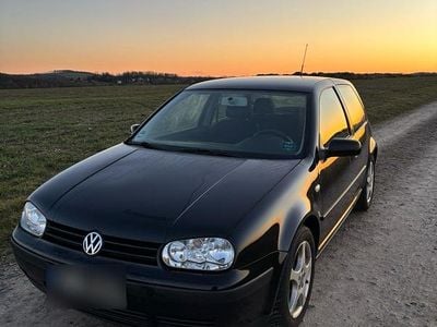 Gebraucht VW Golf IV 105 PS (77 kW) 2002 Schwarz Kleinwagen