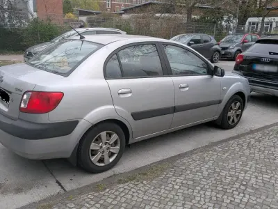 Gebraucht Kia Rio 110 PS (80 kW) 2007 Limousine