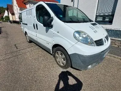 Gebraucht Renault Trafic 115 PS (84 kW) 2012 Weiß Van / Kleinbus