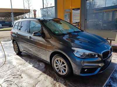 gebraucht BMW 218 d Sport Line Panorama-Schiebedach Service neu