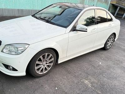 Gebraucht Mercedes C200 AMG 184 PS (135 kW) 2010 Weiß Limousine