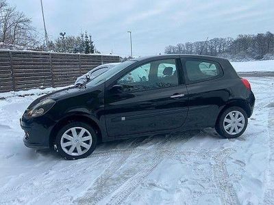 Schwarz Gebraucht 2006 Renault Clio III Dynamique Kleinwagen | 2.750 € (Fairer Preis)
