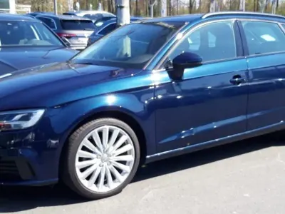 Second-hand Audi A3 Comfort 150 CP (110 kW) 2019 Albastru Berlinǎ