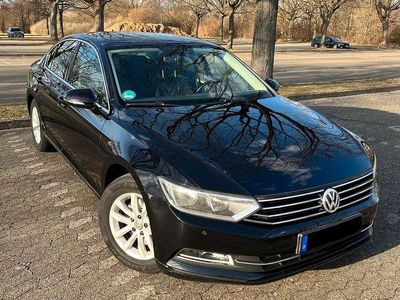 Gebraucht VW Passat Comfortline 125 PS (91 kW) 2015 Schwarz Limousine