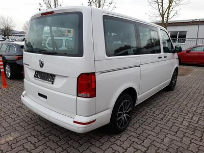 Usata VW Caravelle Trendline 150 CV (110 kW) 2022 Bianco Monovolume