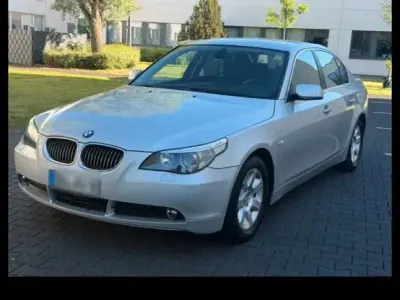 Gebraucht BMW 523 177 PS (130 kW) 2006 Silber Limousine